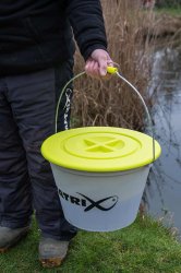 Matrix 17L Groundbait Bucket & Lid