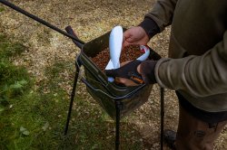 Spomb Single Bucket Stand Kit